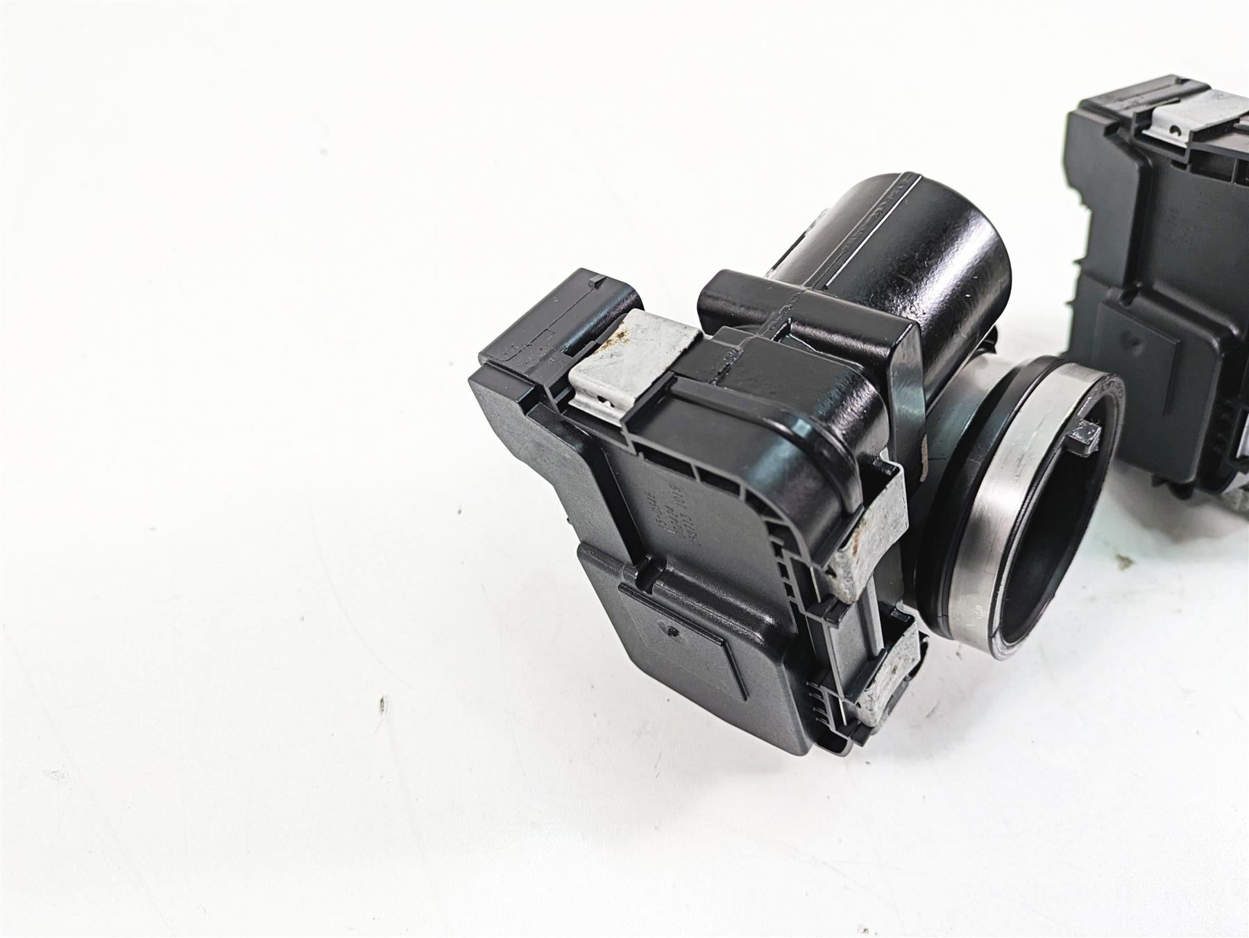 2016 BMW R1200R K53 Throttle Body Bodies Fuel Injection 13548564959 {{ shop.shopifyCountryName }} - Mototech271