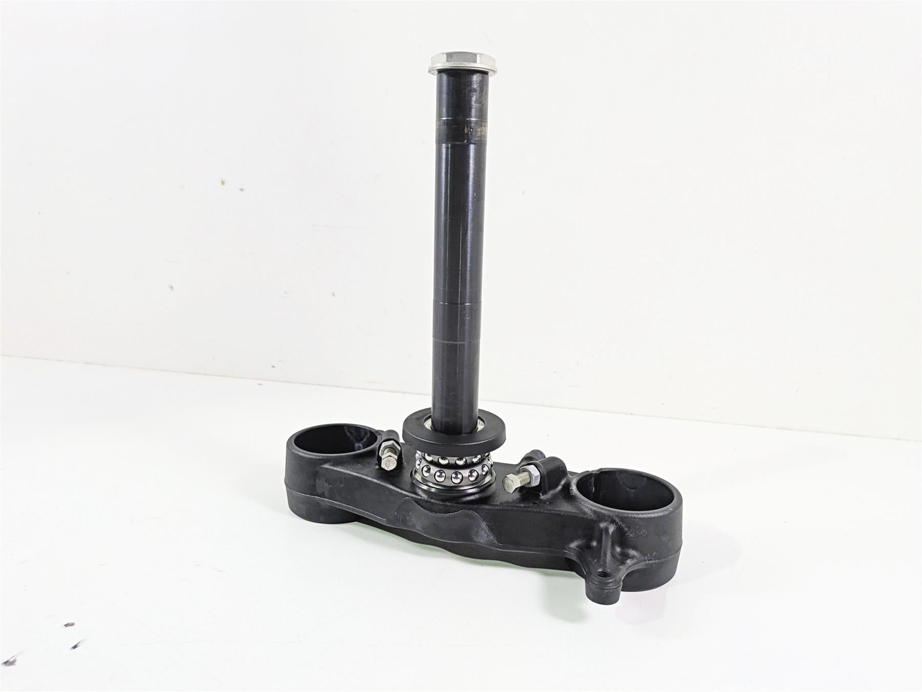 2017 KTM 1290 Super Duke GT Lower Triple Tree Steering Clamp 6140103202933S {{ shop.shopifyCountryName }} - Mototech271