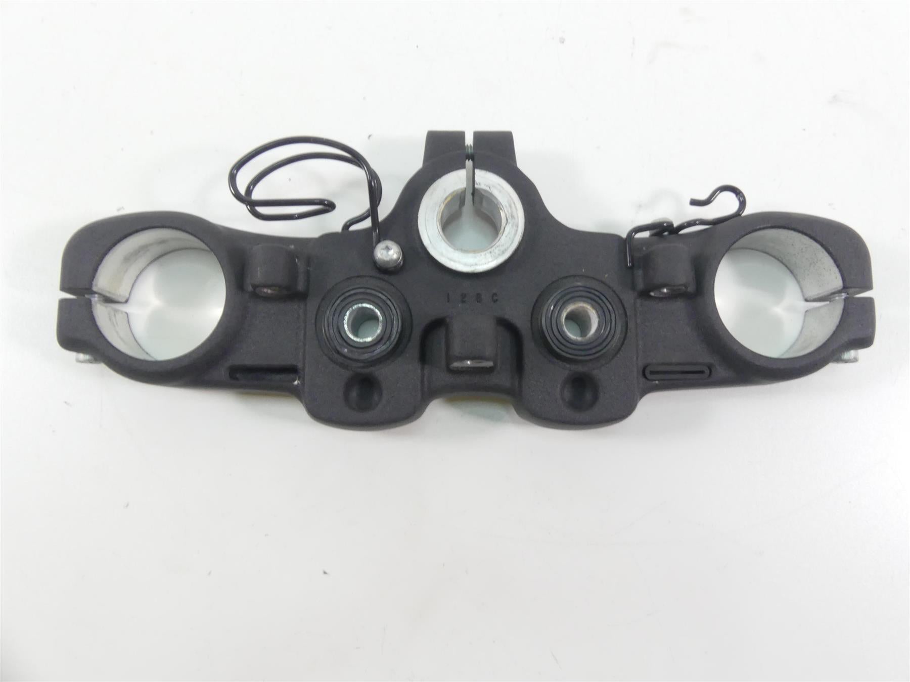 2018 Harley Softail FXFB Fat Bob Upper Triple Tree Steering Clamp -Read 45900191 {{ shop.shopifyCountryName }} - Mototech271
