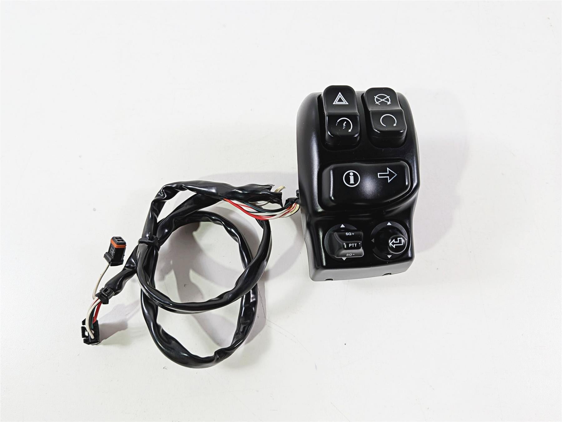 2014 Harley Touring FLHTK Electra Glide Right Hand Ptt Control Switch 71500130C-Mototech271