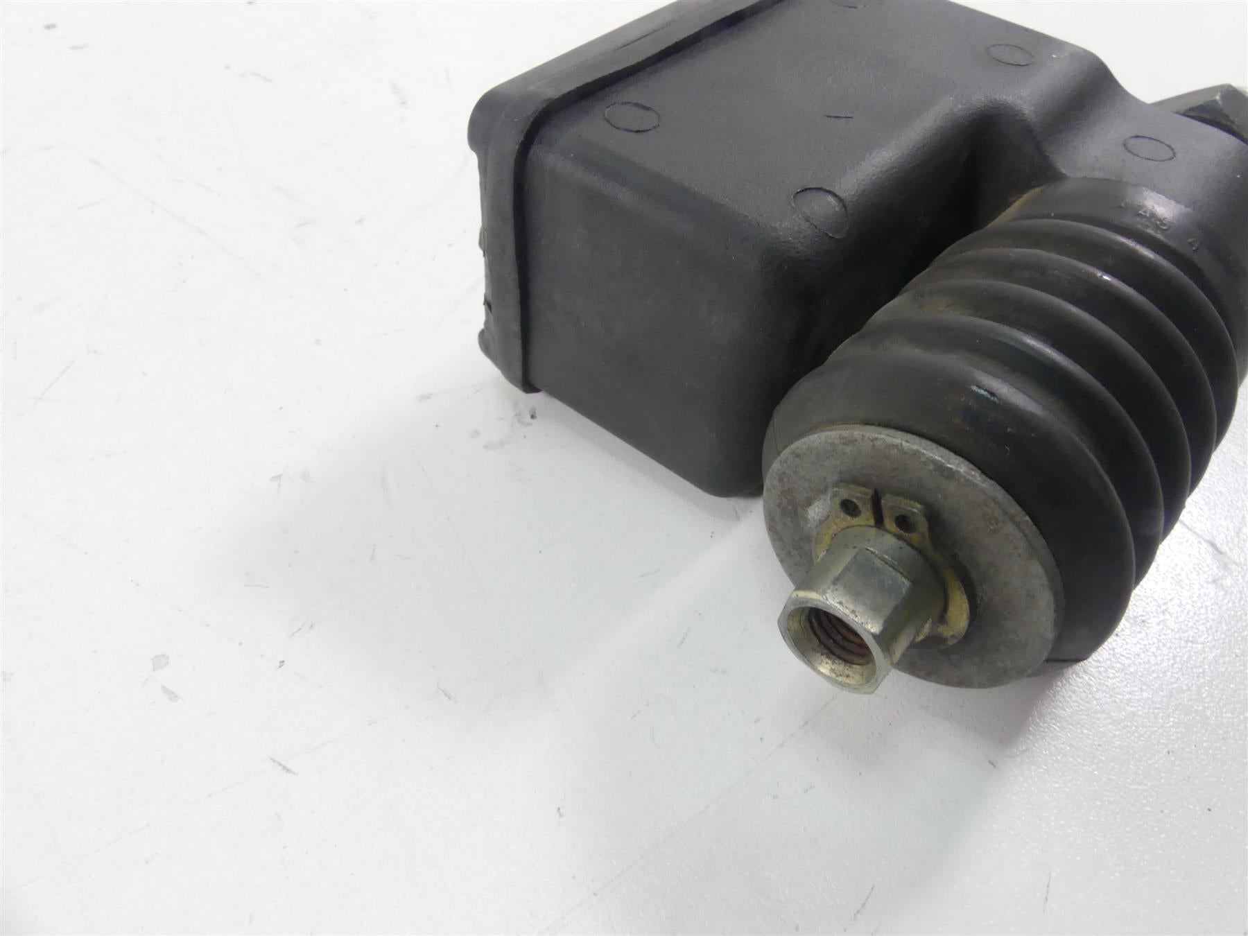 2004 Harley FXDWGI Dyna Wide Glide Rear Brake Master Cylinder 42474-90C {{ shop.shopifyCountryName }} - Mototech271