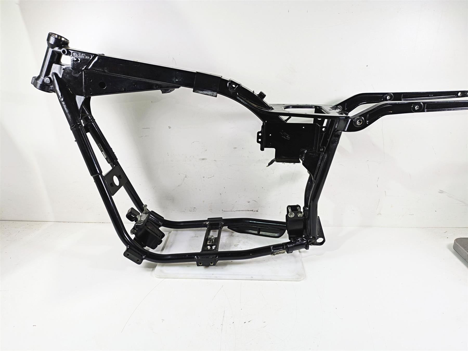 2002 Harley Dyna FXDL Low Rider Straight Main Frame Chassis 32 dgr 47427-02 {{ shop.shopifyCountryName }} - Mototech271