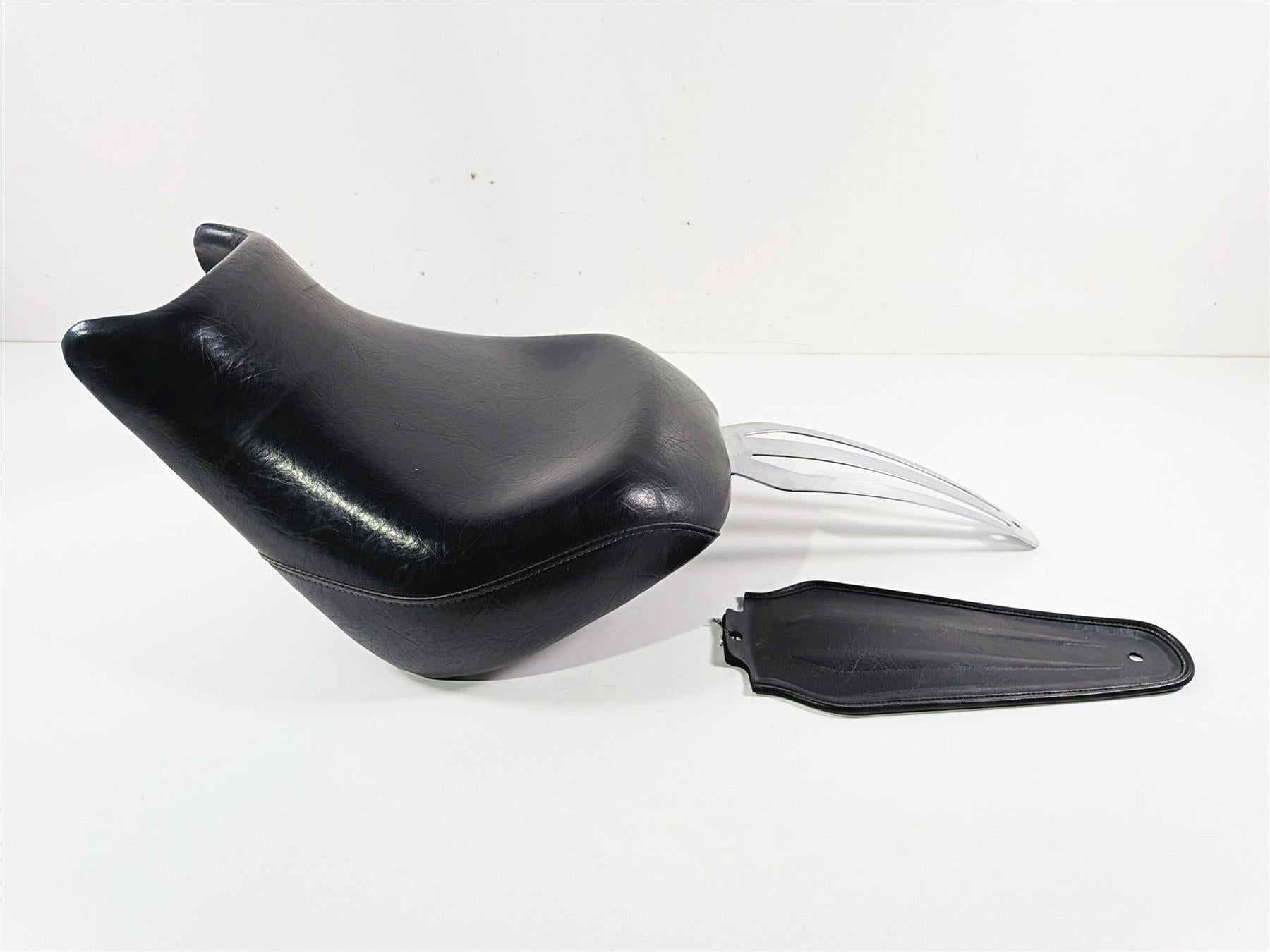 2003 Honda V-Twin VTX1800 C Front Rider Seat Saddle 77200-MCH-000 {{ shop.shopifyCountryName }} - Mototech271