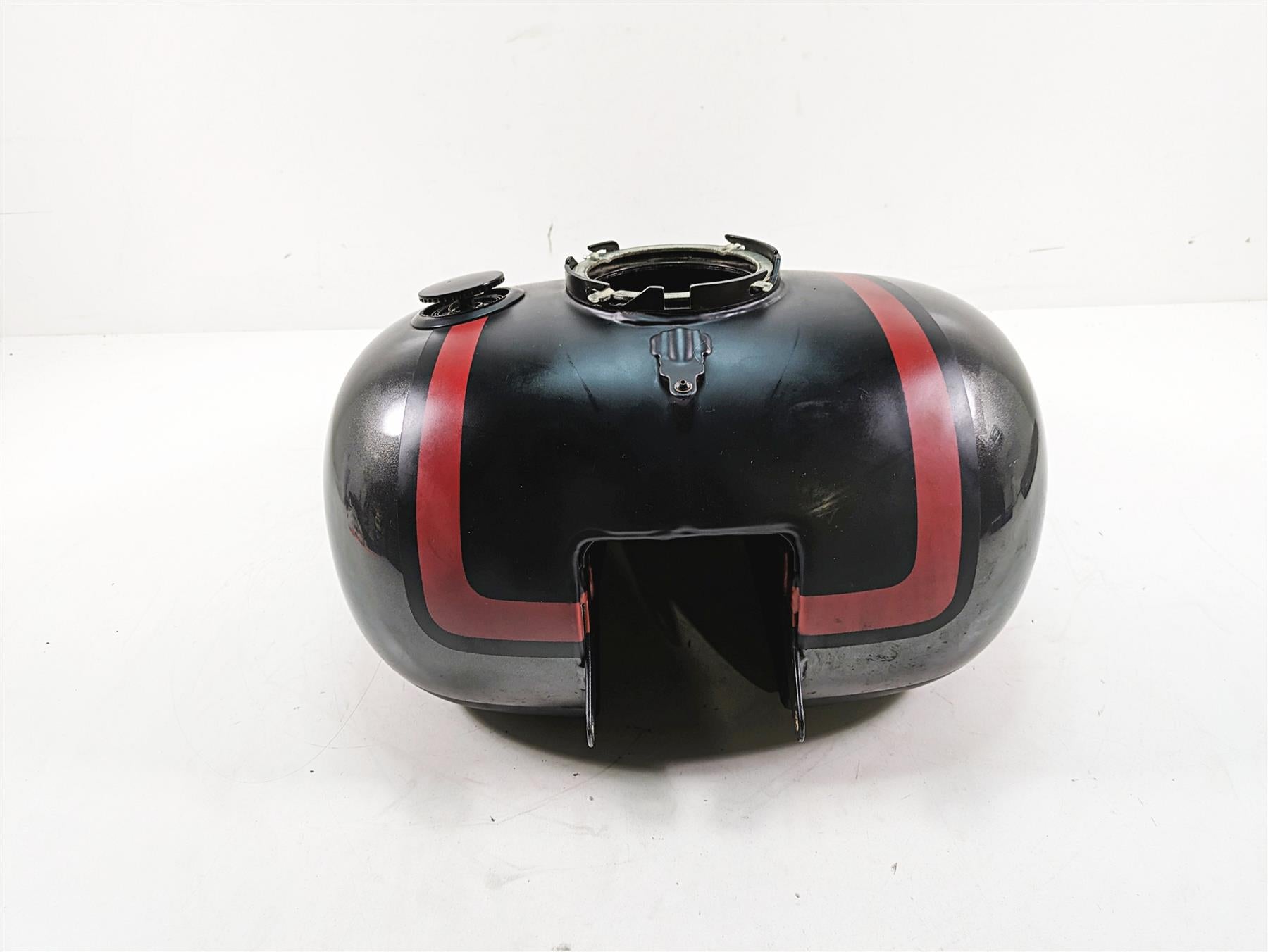 2018 Harley Touring FLHXSE CVO Street Glide Fuel Gas Petrol Tank 61000428EGW {{ shop.shopifyCountryName }} - Mototech271