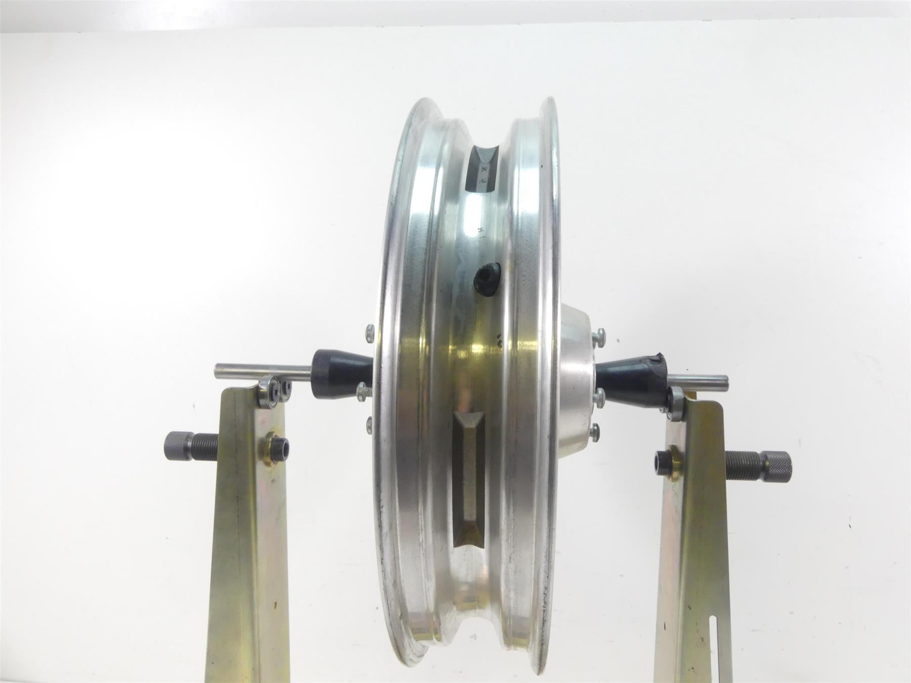 2002 Harley Touring FLHRCI Road King Front Straight 16x3 Wheel Rim 41285-06 {{ shop.shopifyCountryName }} - Mototech271