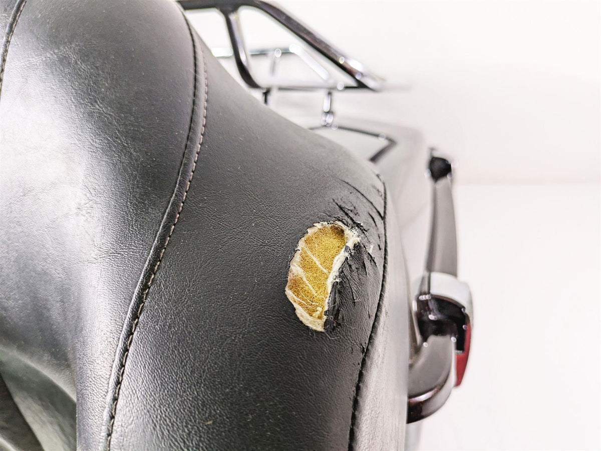 2010 Harley Touring FLHTK Electra Glide Rear Trunk Backrest + Mount Set 53128-09 {{ shop.shopifyCountryName }} - Mototech271
