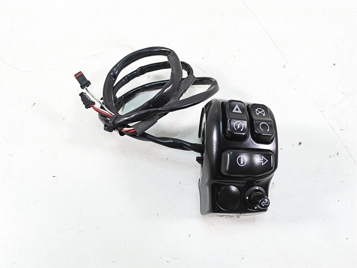 2019 Harley Touring FLHX Street Glide Right Hand Control Switch 71500129C {{ shop.shopifyCountryName }} - Mototech271