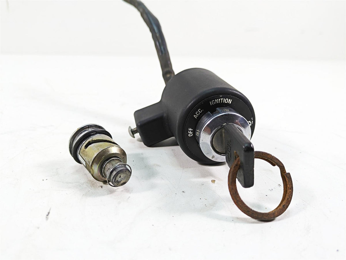 2006 Harley Sportster XL1200 Ignition Switch Steering Lock Key Set Read 71441-94 {{ shop.shopifyCountryName }} - Mototech271