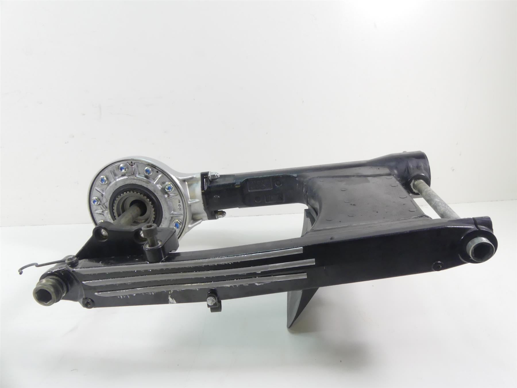 2007 Suzuki M109R VZR1800 Boulevard Swingarm Differential Drive Shaf 27300-48811 {{ shop.shopifyCountryName }} - Mototech271