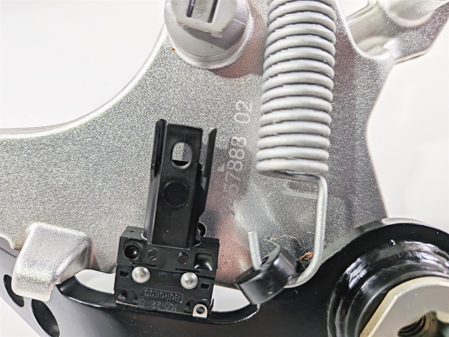 2023 BMW R nineT Scrambler K23 Right Footpeg & Brake Pedal 46719457888 {{ shop.shopifyCountryName }} - Mototech271