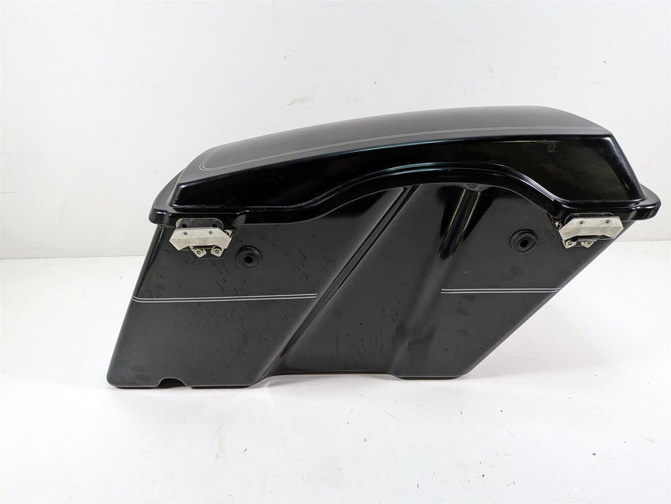 2006 Harley Touring FLHTCUI Electra Glide Left Saddlebag Saddle Bag 90753-93 {{ shop.shopifyCountryName }} - Mototech271