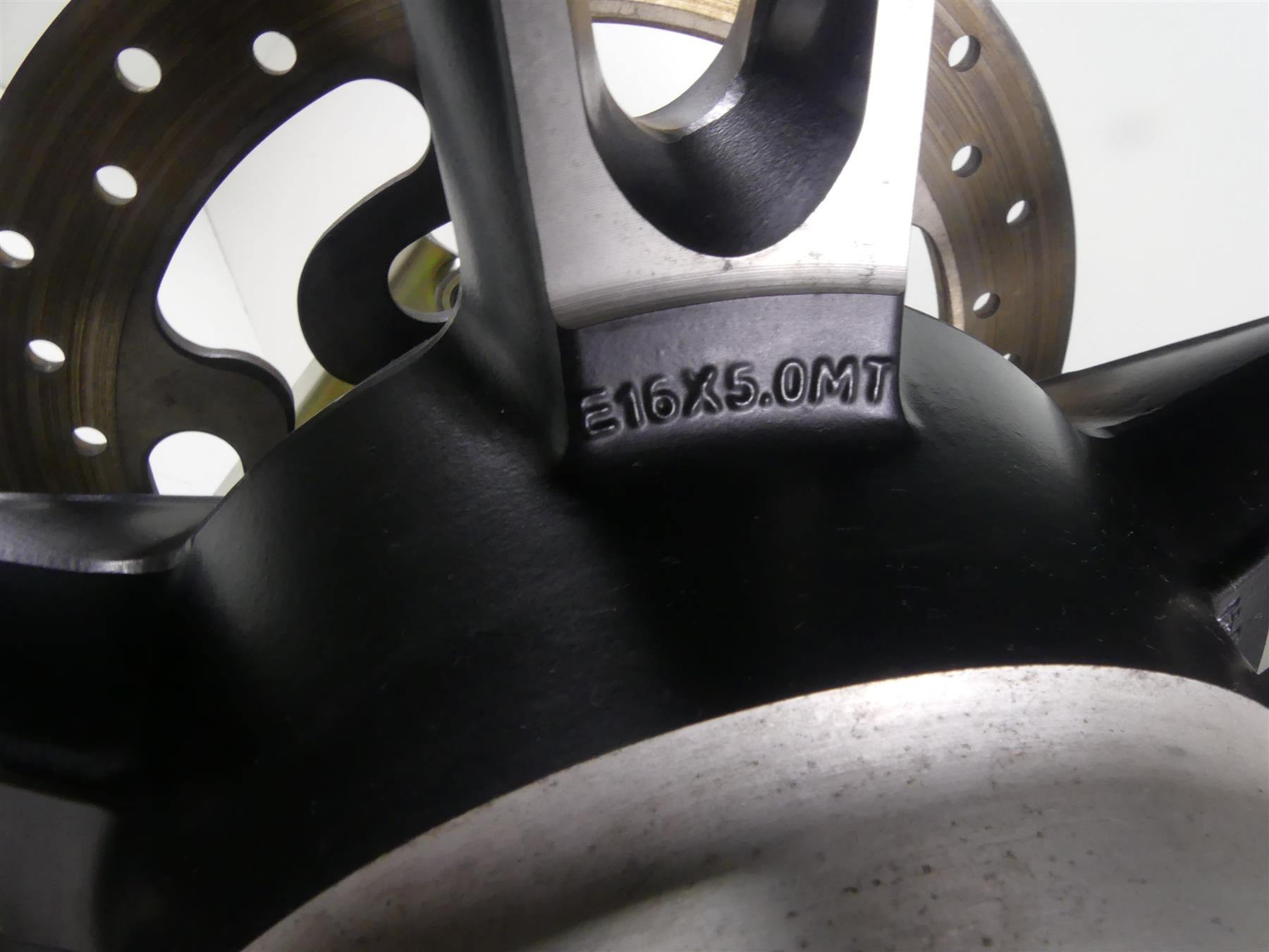2016 Harley Touring FLTRX Road Glide Straight Rear Wheel Rim 16x5 40900033 {{ shop.shopifyCountryName }} - Mototech271