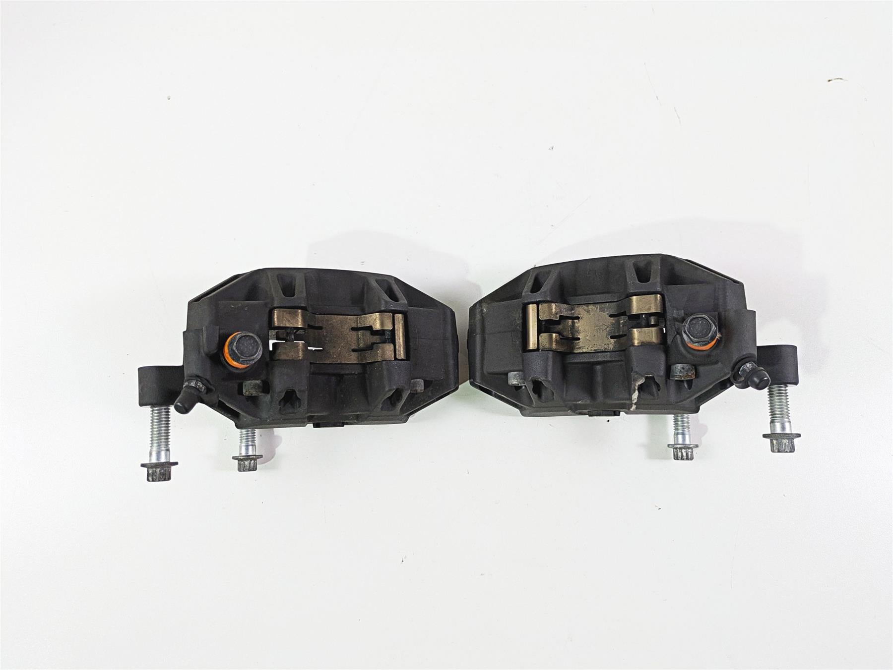 2009 Harley XR1200 Sportster Front Brake Caliper Set 42943-08 42944-08 {{ shop.shopifyCountryName }} - Mototech271