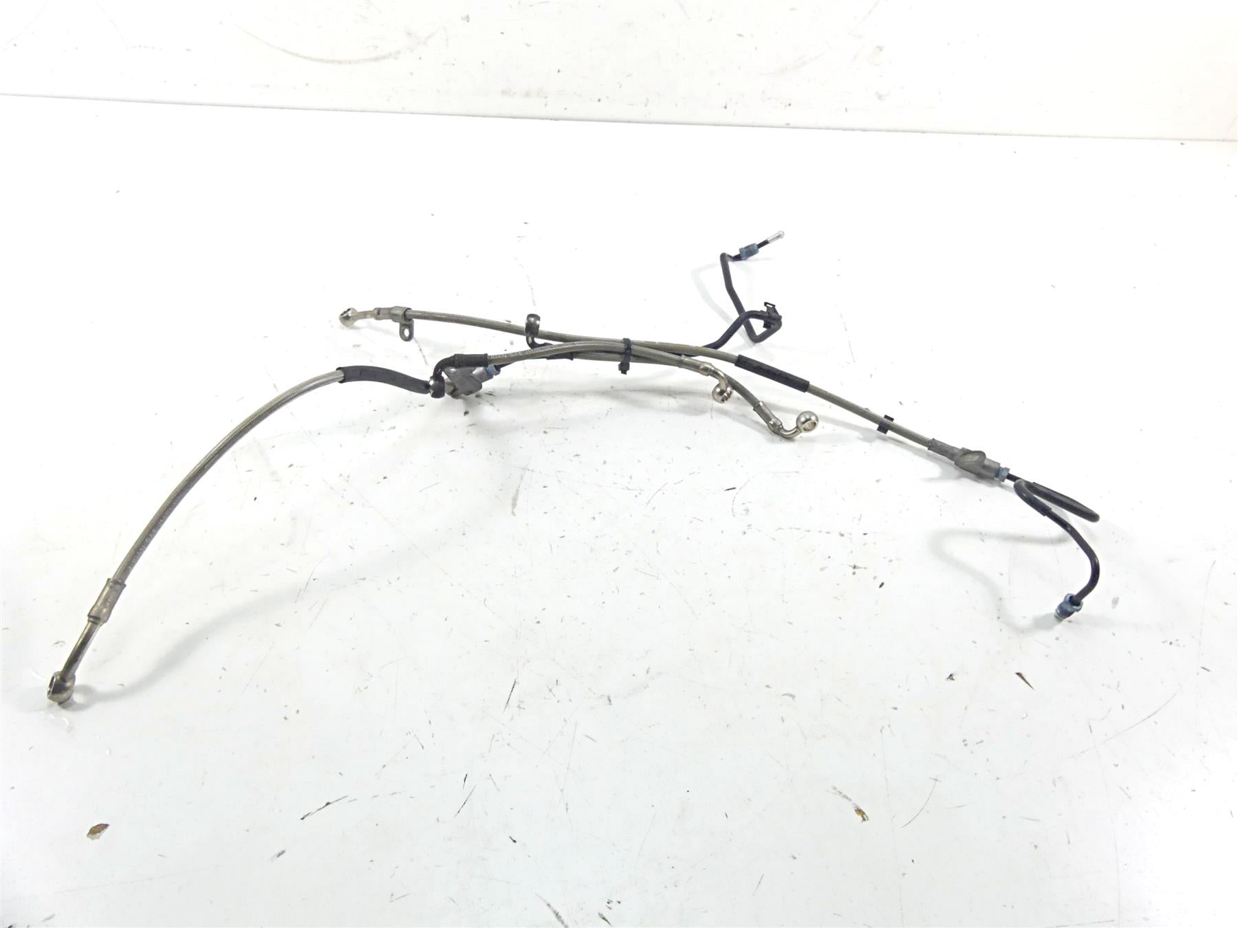 2009 BMW R1200 GS K25 Front Abs Brake Line Hose Set 34327720825 {{ shop.shopifyCountryName }} - Mototech271