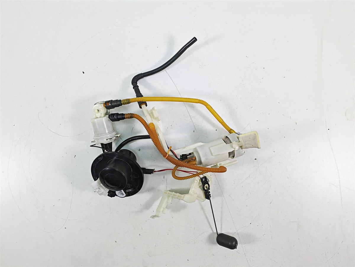 2019 Harley Touring FLHX Street Glide Fuel Gas Petrol Pump 62908-08 75069-08D {{ shop.shopifyCountryName }} - Mototech271