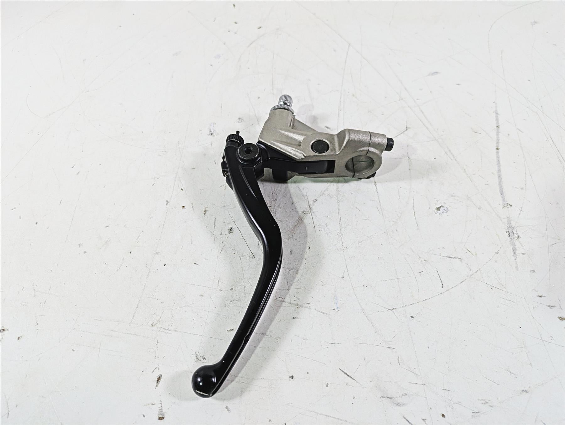 2020 Triumph Daytona 765 Moto2 Clutch Perch & Lever T2043061 {{ shop.shopifyCountryName }} - Mototech271