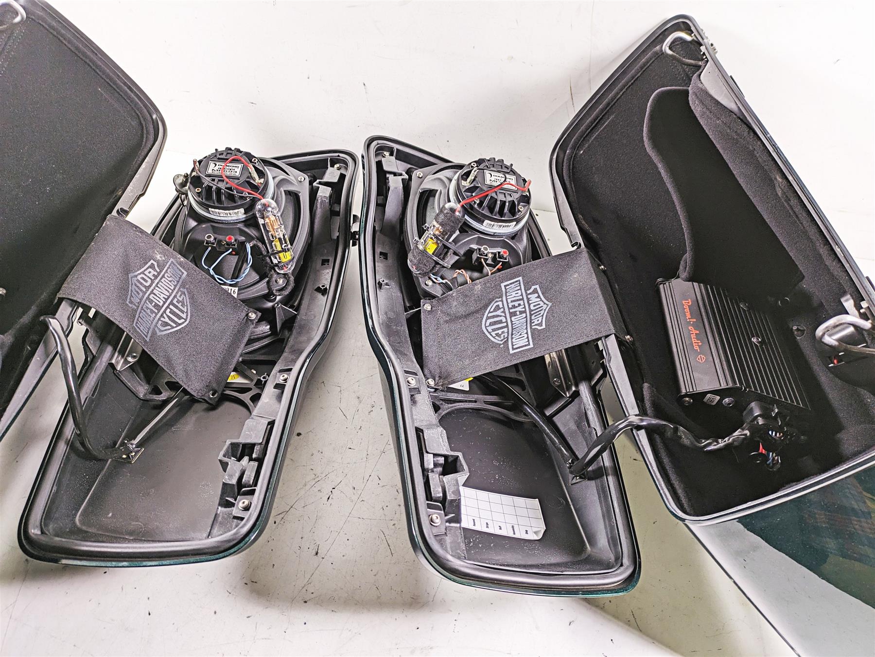 2015 Harley Touring FLHXS Street Glide Saddlebag Boom Audio Speaker Set 90200412 {{ shop.shopifyCountryName }} - Mototech271