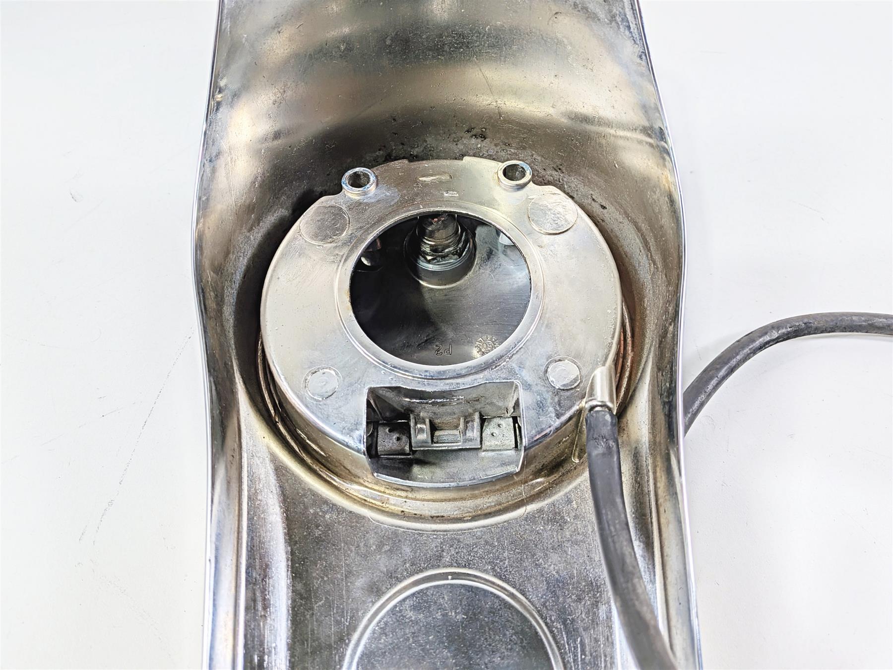 Harley Davidson Touring FLHTC SE CVO Chrome Tank Dash Cover Console 69214-04 {{ shop.shopifyCountryName }} - Mototech271