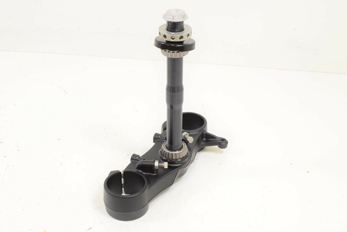 2015 KTM 1290 Super Duke R Lower Triple Tree Steering Yoke Clamp 6130103202933S {{ shop.shopifyCountryName }} - Mototech271
