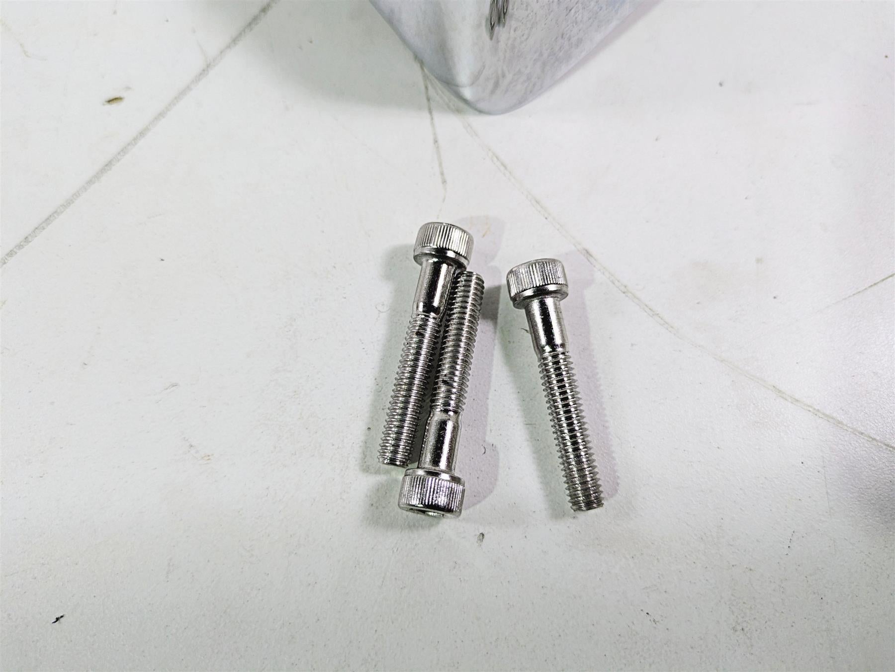 2019 Indian Chieftain Limited Chrome Coil Cover & Mount 5633897 {{ shop.shopifyCountryName }} - Mototech271