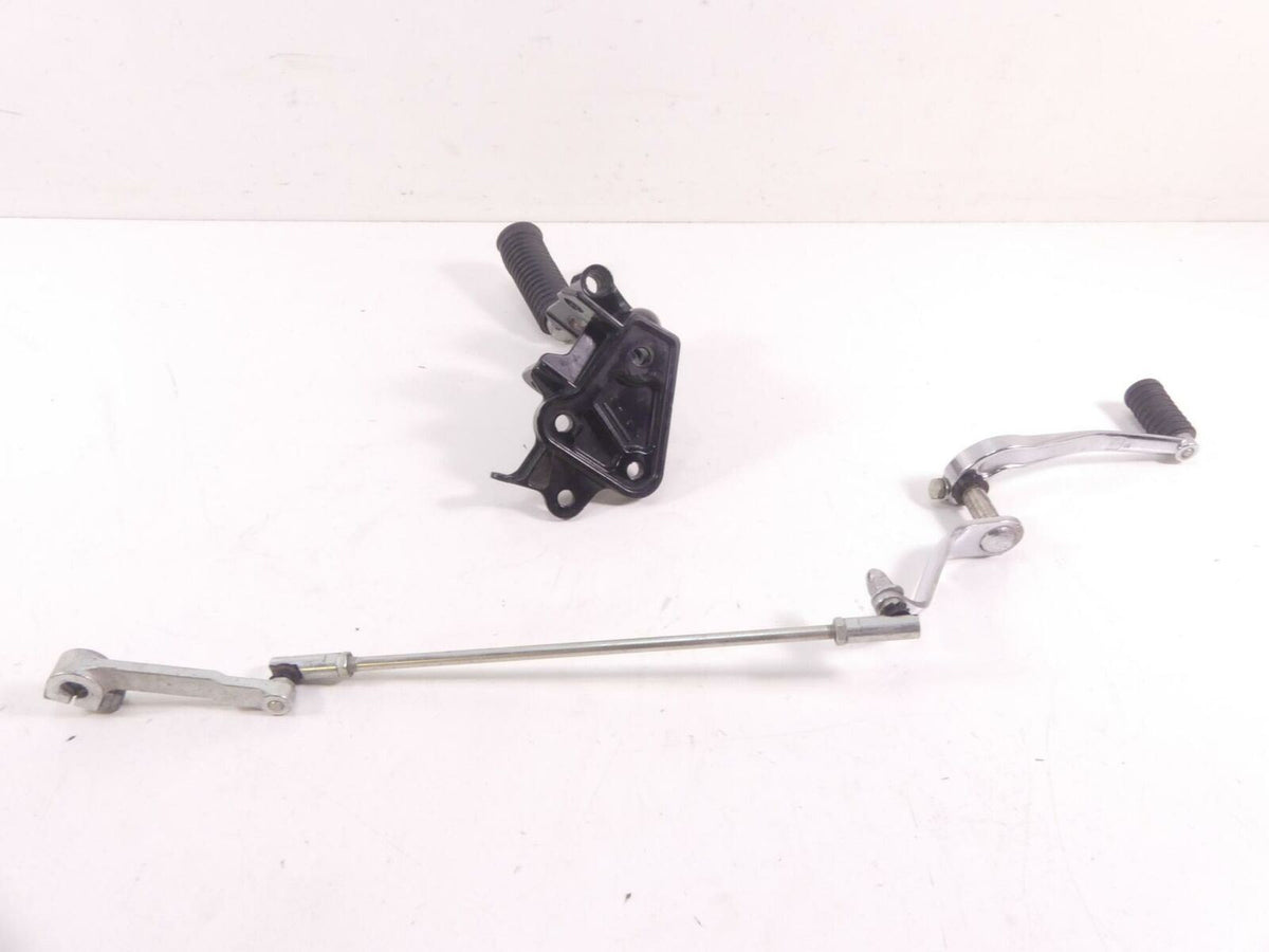 2009 Harley FXCW Softail Rocker Left Front Footpeg Foot Peg Shifter Set 33683-07 {{ shop.shopifyCountryName }} - Mototech271
