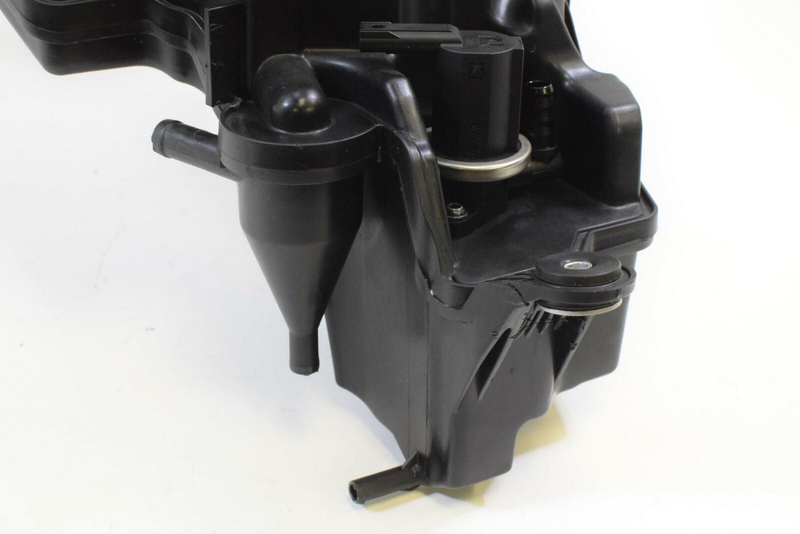 2014 BMW K1600 GTL K48 Air Box Cleaner Breather & All Tubes 13717712315 {{ shop.shopifyCountryName }} - Mototech271