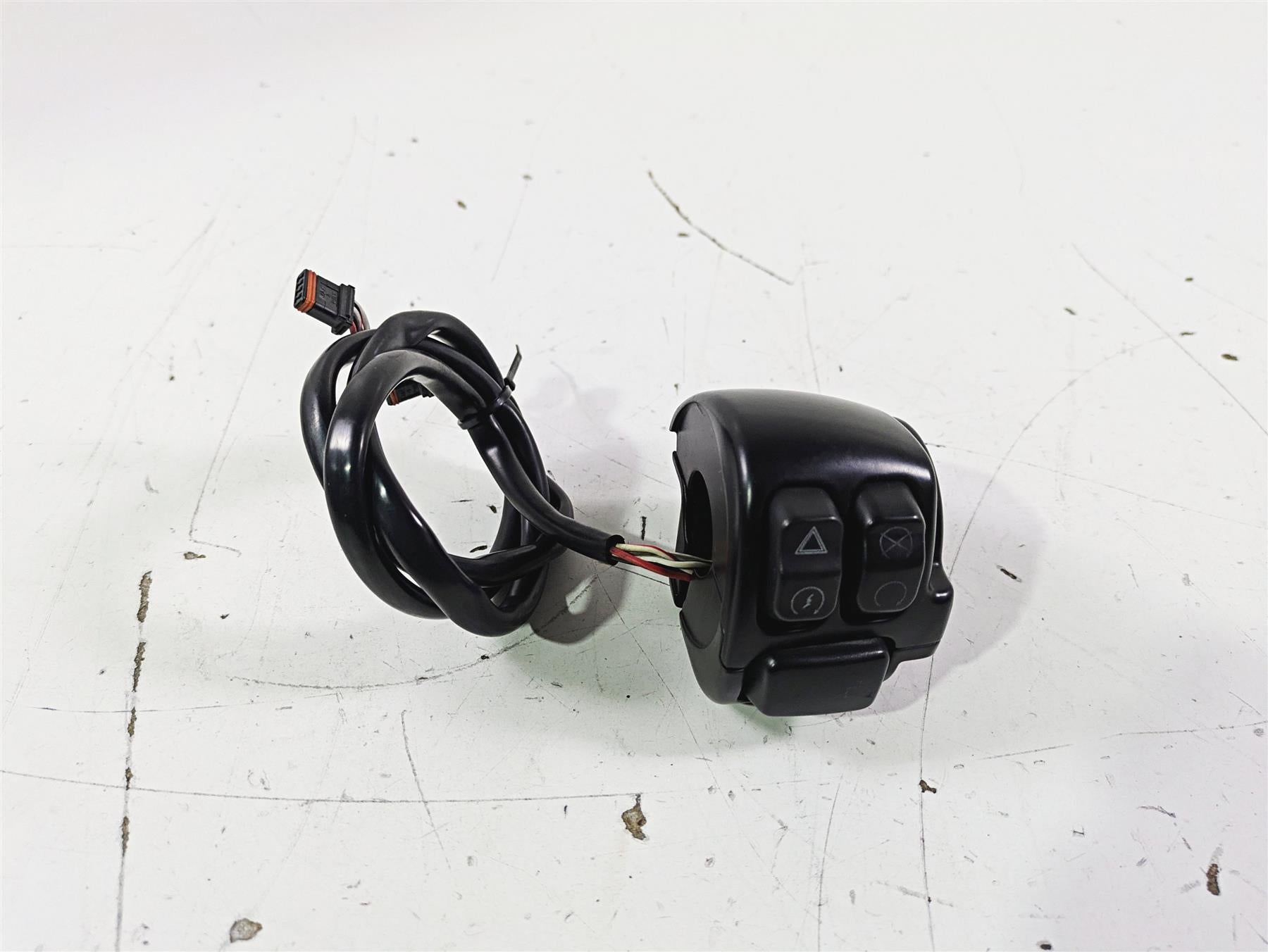 2016 Harley FLSTC Softail Heritage Right Hand Control Switch 71500297 | Mototech271