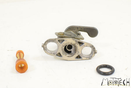 1989 Honda CR250R CR250 R Fuel Gas Petrol Valve Petcock Pet Cock 16950-KA3-731 {{ shop.shopifyCountryName }} - Mototech271