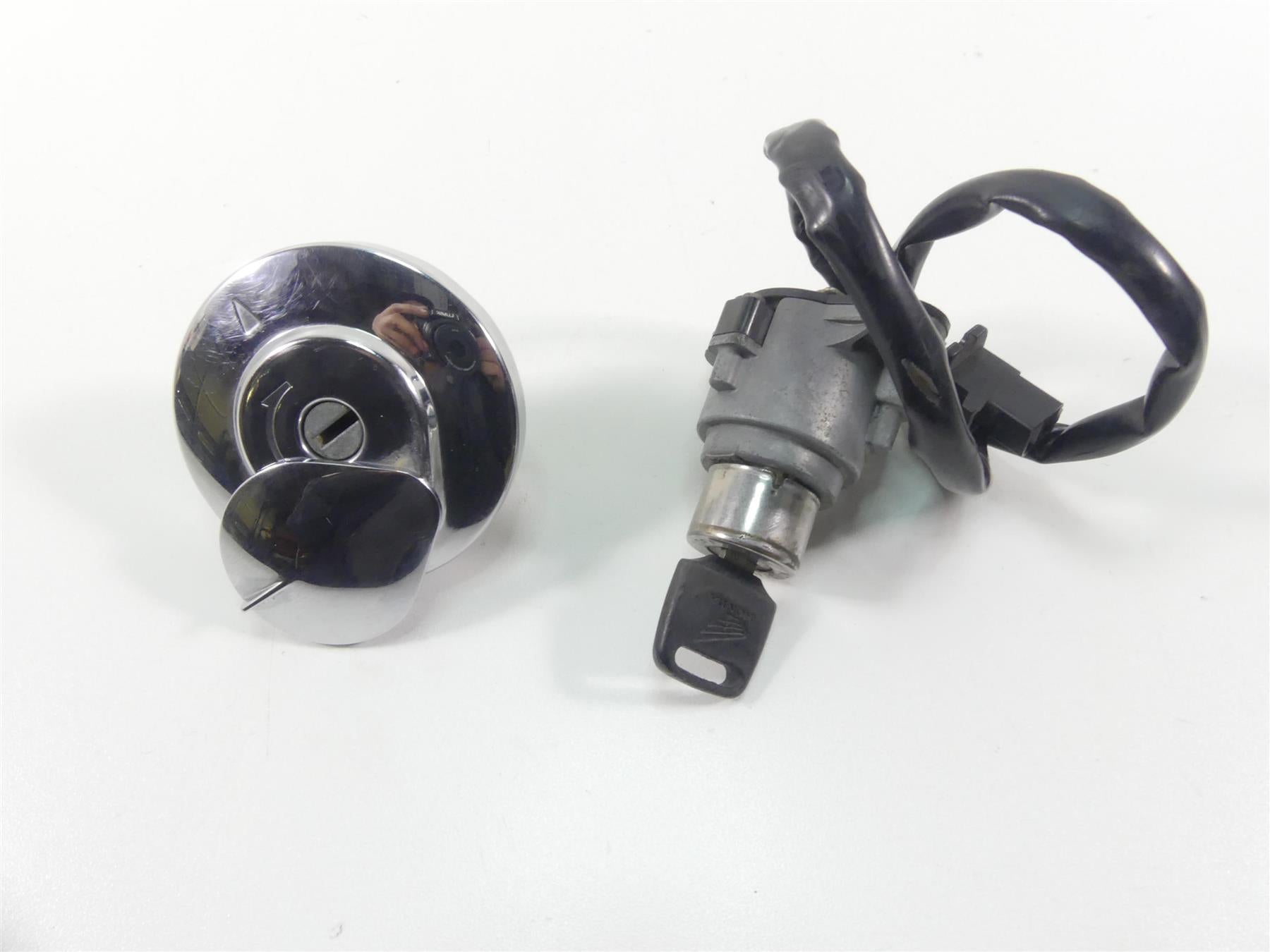2016 Honda VT1300 CRG Stateline Ignition Switch Key Tank Cap Set 35010-MFR-670 {{ shop.shopifyCountryName }} - Mototech271