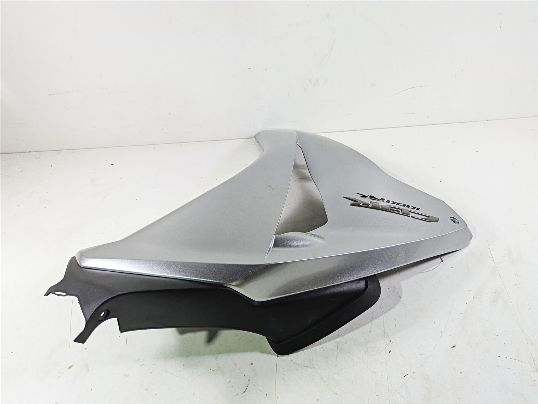 2008 Honda CBR1000RR SC59 Right Main Fairing Cover Cowl 64350-MFL-670 {{ shop.shopifyCountryName }} - Mototech271