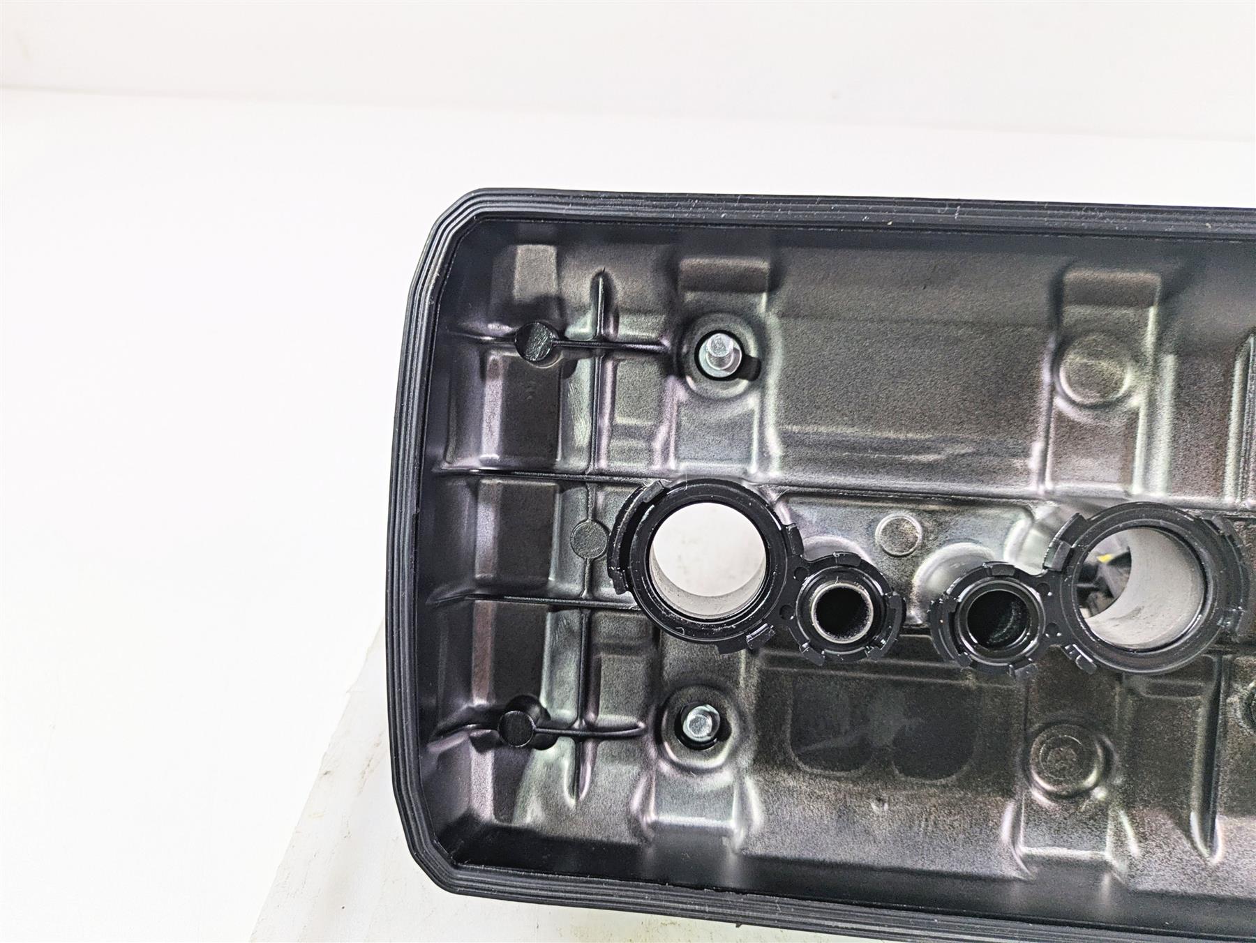 2020 Kawasaki Z900 ZR900 Cylinder Head Top Valve Cover 14093-0521 {{ shop.shopifyCountryName }} - Mototech271