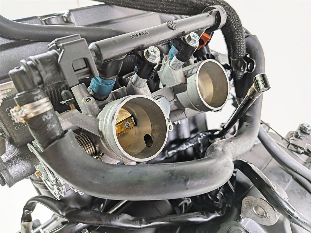 2025 Yamaha YZF R7 Running M418E Engine Motor 2K - Video 1WS-15100-29-00 {{ shop.shopifyCountryName }} - Mototech271