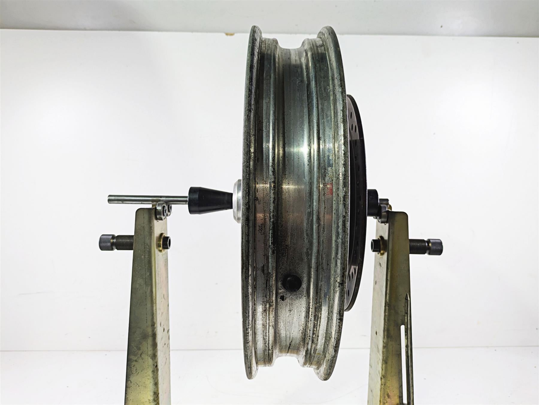 2002 Honda VT1100 Shadow Sabre Straight 18x3 Front Wheel Rim 44650-MCK-A03 {{ shop.shopifyCountryName }} - Mototech271