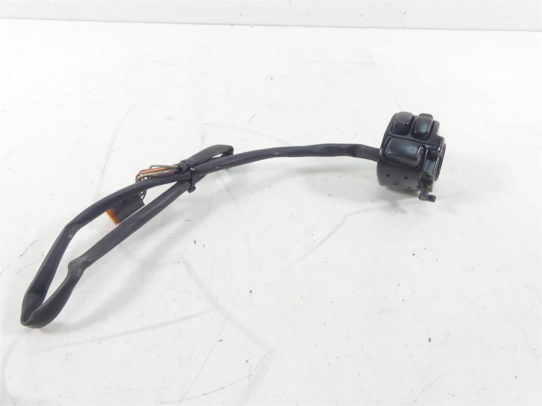 2005 Harley Softail FLSTSC Heritage Springer Right Hand Control Switch 71684-06A {{ shop.shopifyCountryName }} - Mototech271