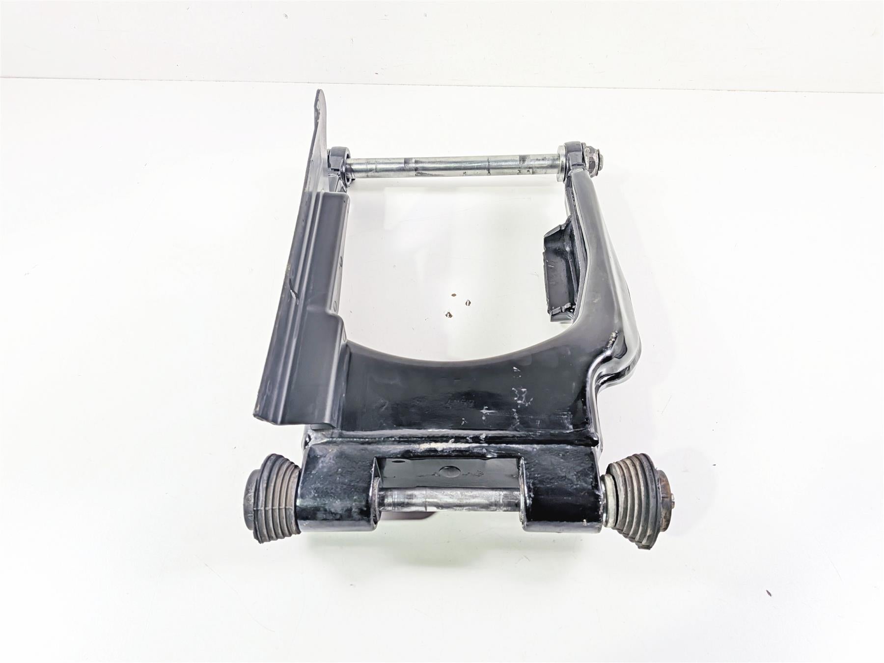 2020 Harley Touring FLTRK Road Glide Rear Swingarm & Axle Set 47549-09A {{ shop.shopifyCountryName }} - Mototech271