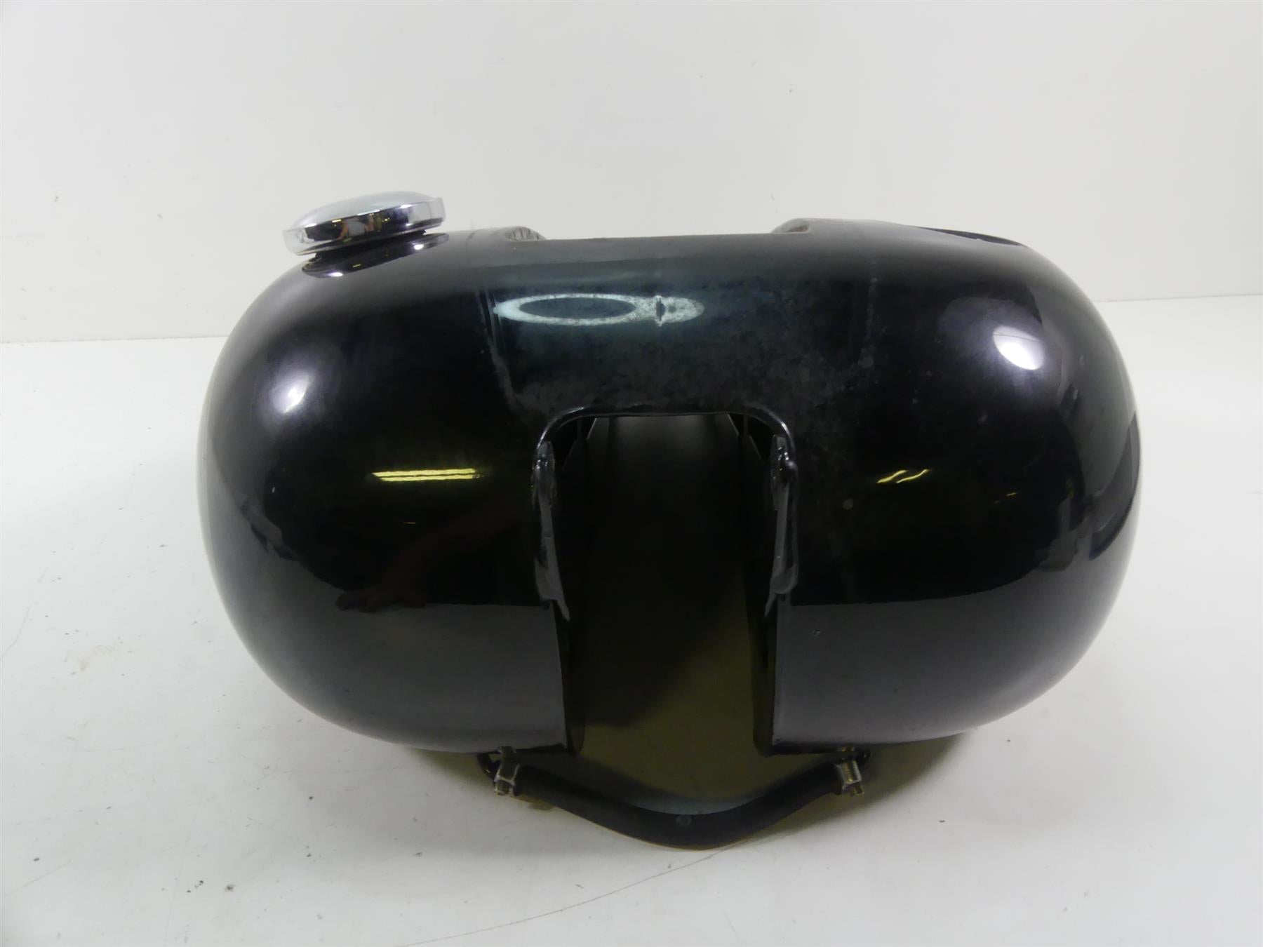 2005 Harley FXDWGI Dyna Wide Glide Fuel Gas Petrol Tank Reservoir -Read 61000705 {{ shop.shopifyCountryName }} - Mototech271
