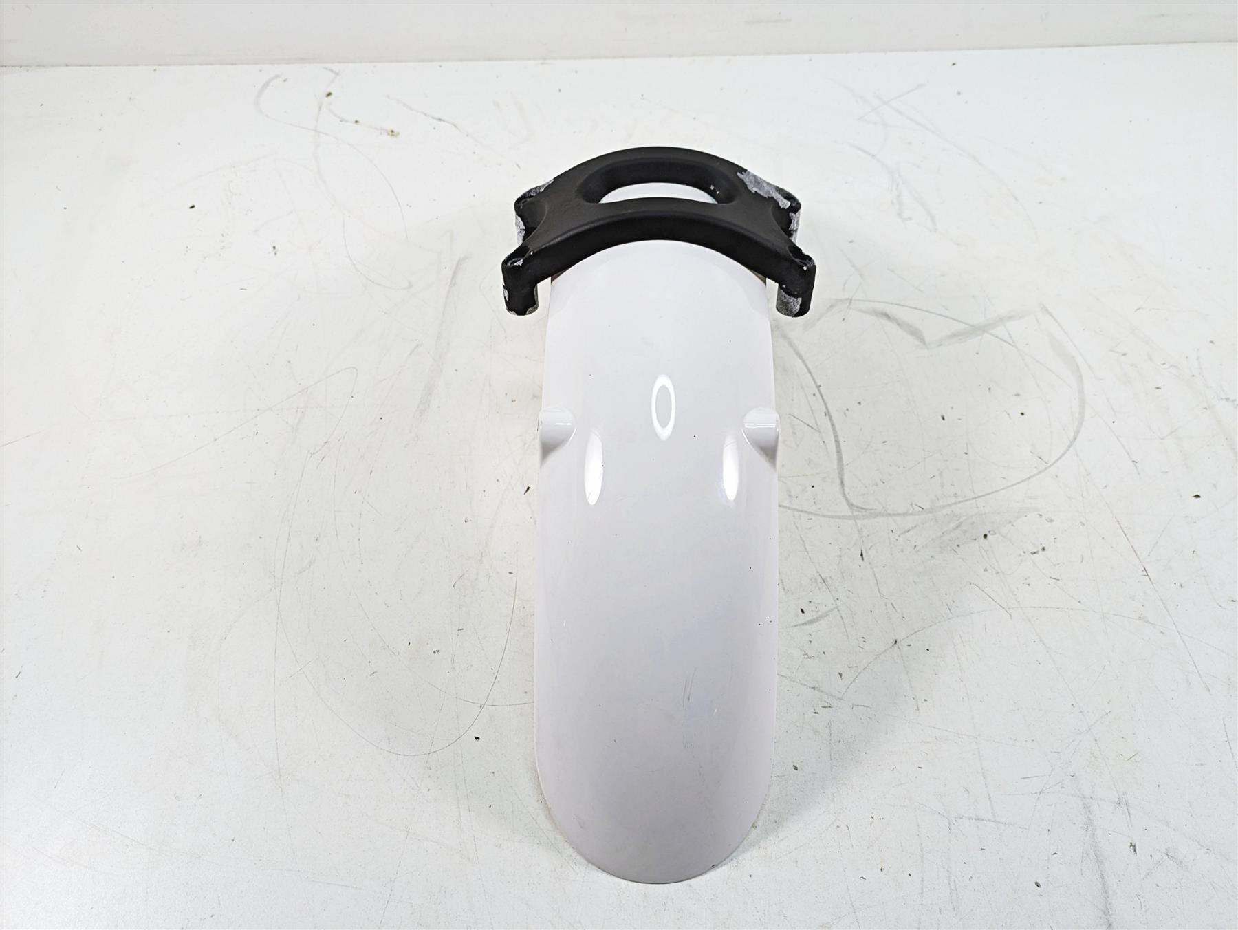 2013 Moto Guzzi V7 750 Stone White Front Fender & Bracket GU32434460 {{ shop.shopifyCountryName }} - Mototech271