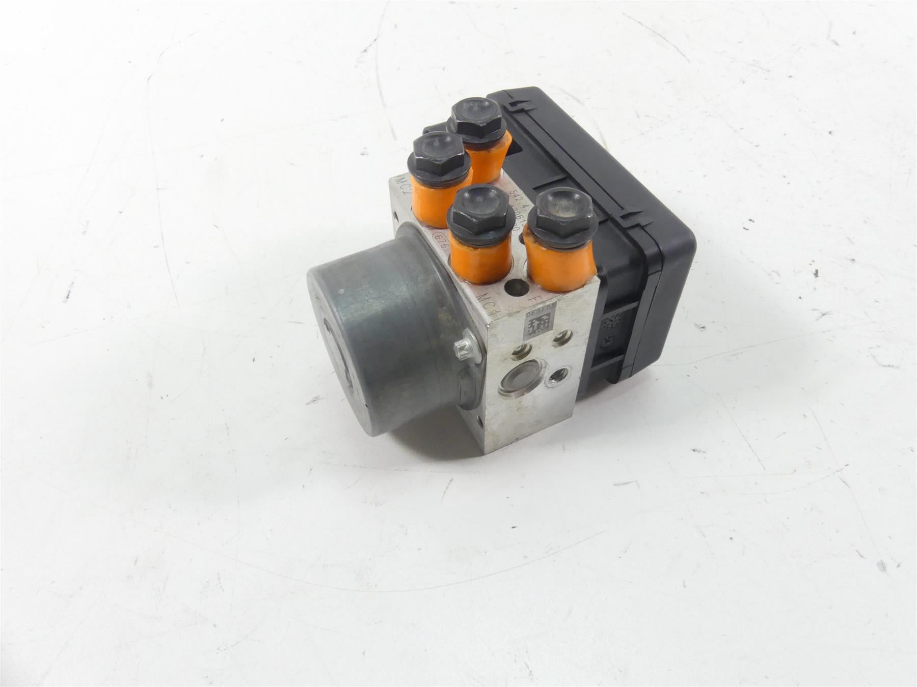 2018 Ducati Hypermotard 939 SP Abs Brake Pump Control Unit Module 54240402A {{ shop.shopifyCountryName }} - Mototech271