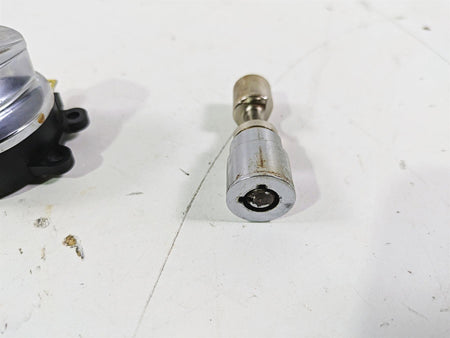 2005 Harley Softail FLSTSCI Heritage Springer Ignition Switch Key Lock 71450-04 {{ shop.shopifyCountryName }} - Mototech271