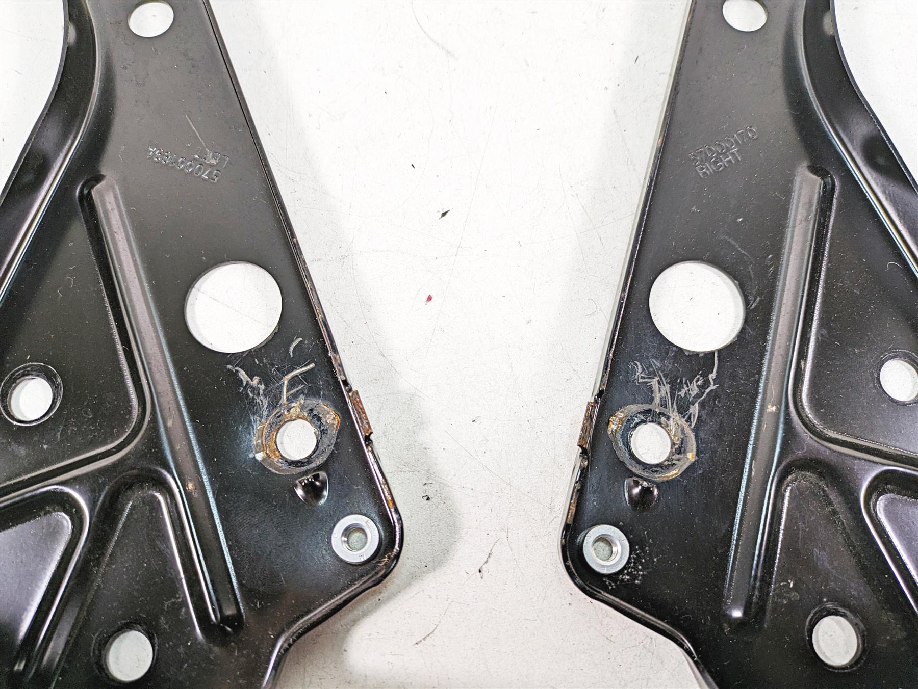 2020 Harley Touring FLHX Street Glide Front Fairing Mounting Brackets 57000170 {{ shop.shopifyCountryName }} - Mototech271