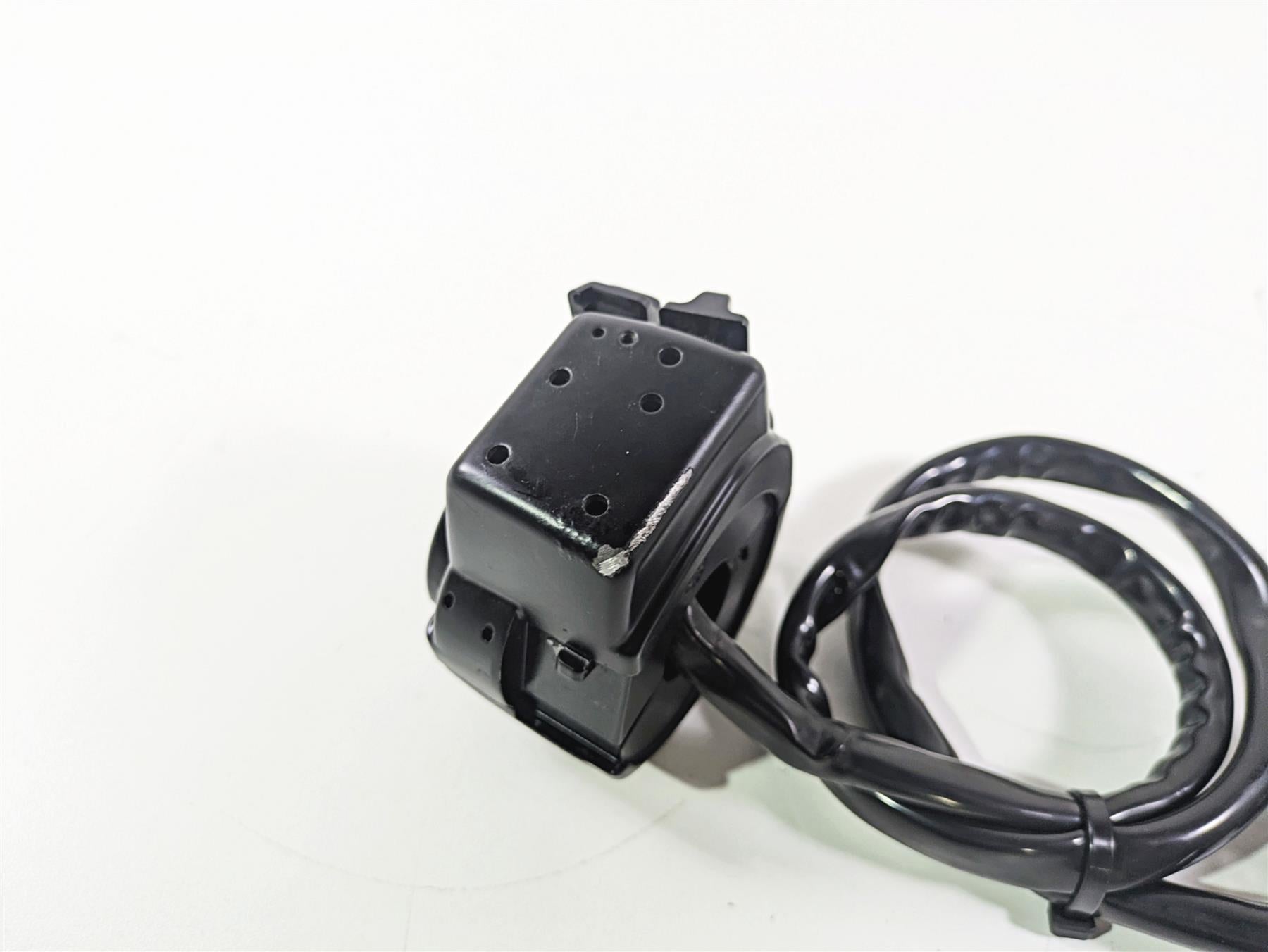 1996 Harley Touring FLHTCUI Electra Glide Left Hand Control Switch 71682-06A {{ shop.shopifyCountryName }} - Mototech271