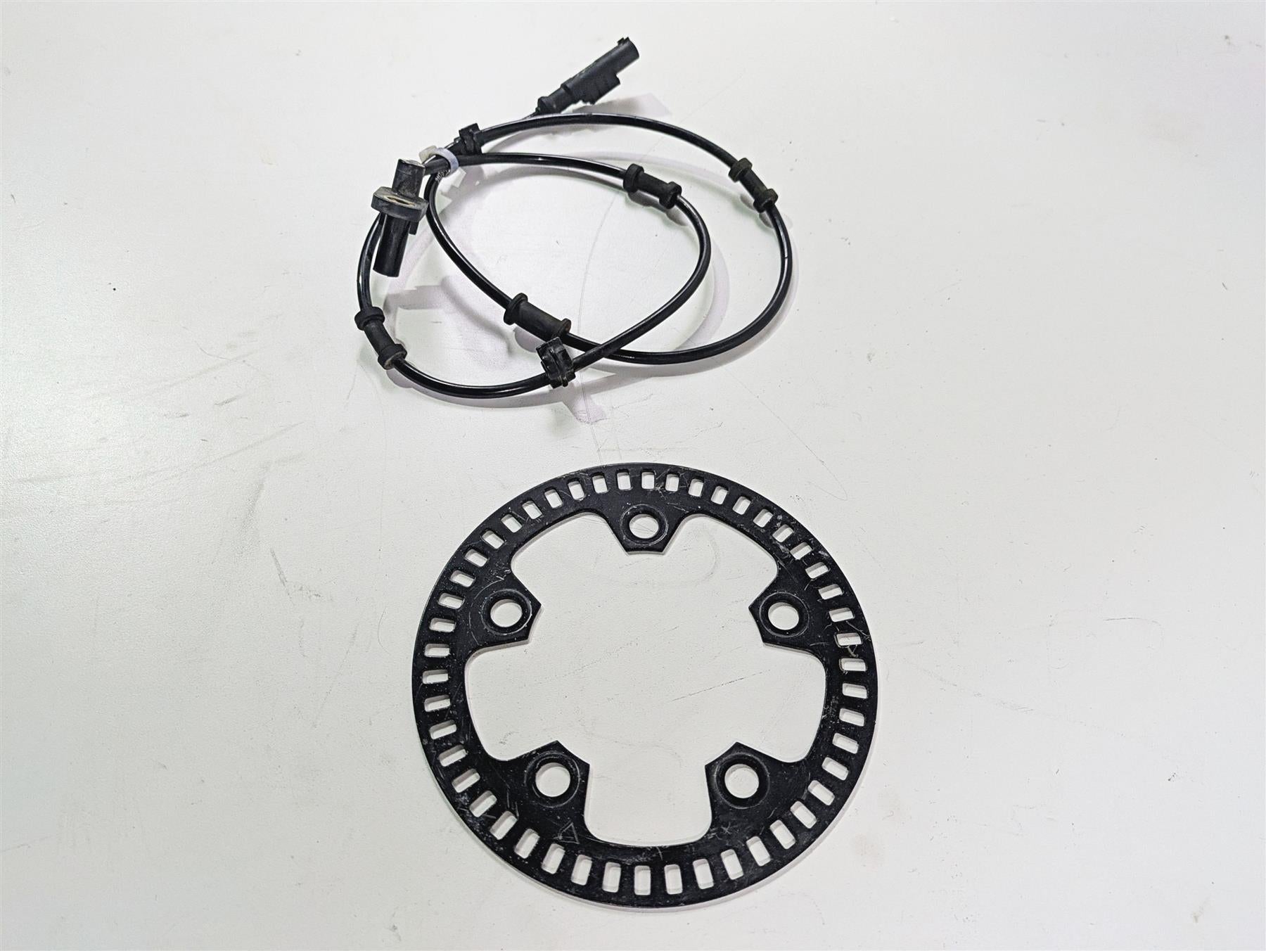 2016 Kawasaki ZX10R Ninja Front Abs Brake Wheel Speed Sensor 21176-0813 {{ shop.shopifyCountryName }} - Mototech271