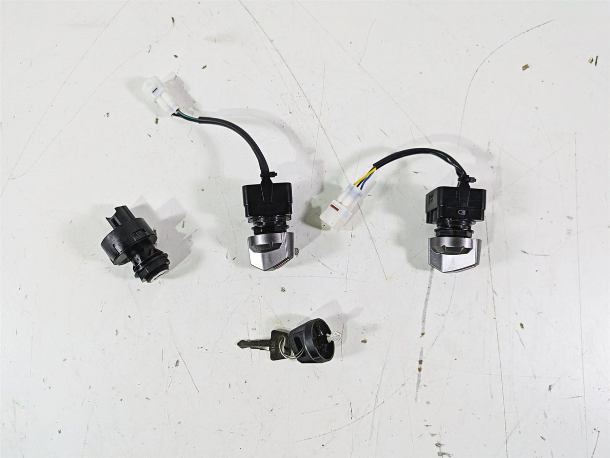 2022 Yamaha YXZ1000 R Ignition Light Awd Switch Set 1XD-H2510-10-00 {{ shop.shopifyCountryName }} - Mototech271