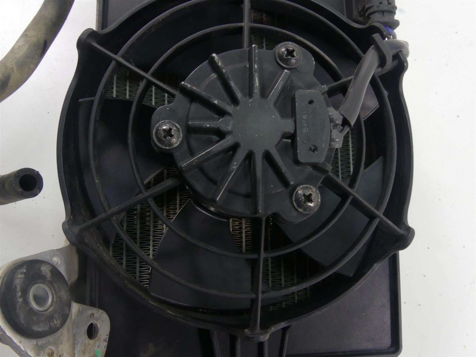 2019 BMW R1250GS K50 Left Radiator Fan Cover Set -No Leaks 17118546408 {{ shop.shopifyCountryName }} - Mototech271