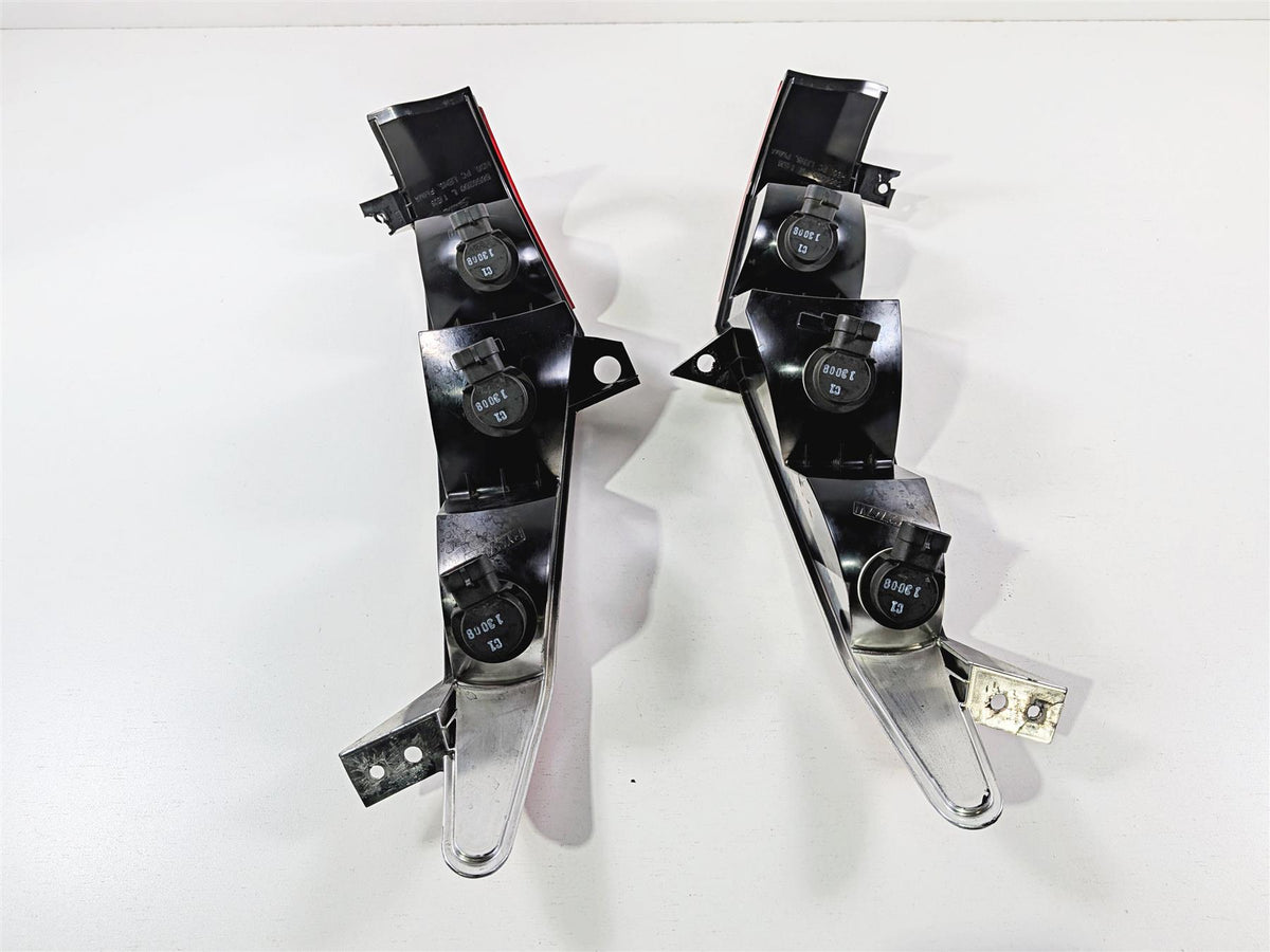 2013 Victory Vision Tour Taillight Tail Light Lamp Set -Read 5356290 5856280 {{ shop.shopifyCountryName }} - Mototech271