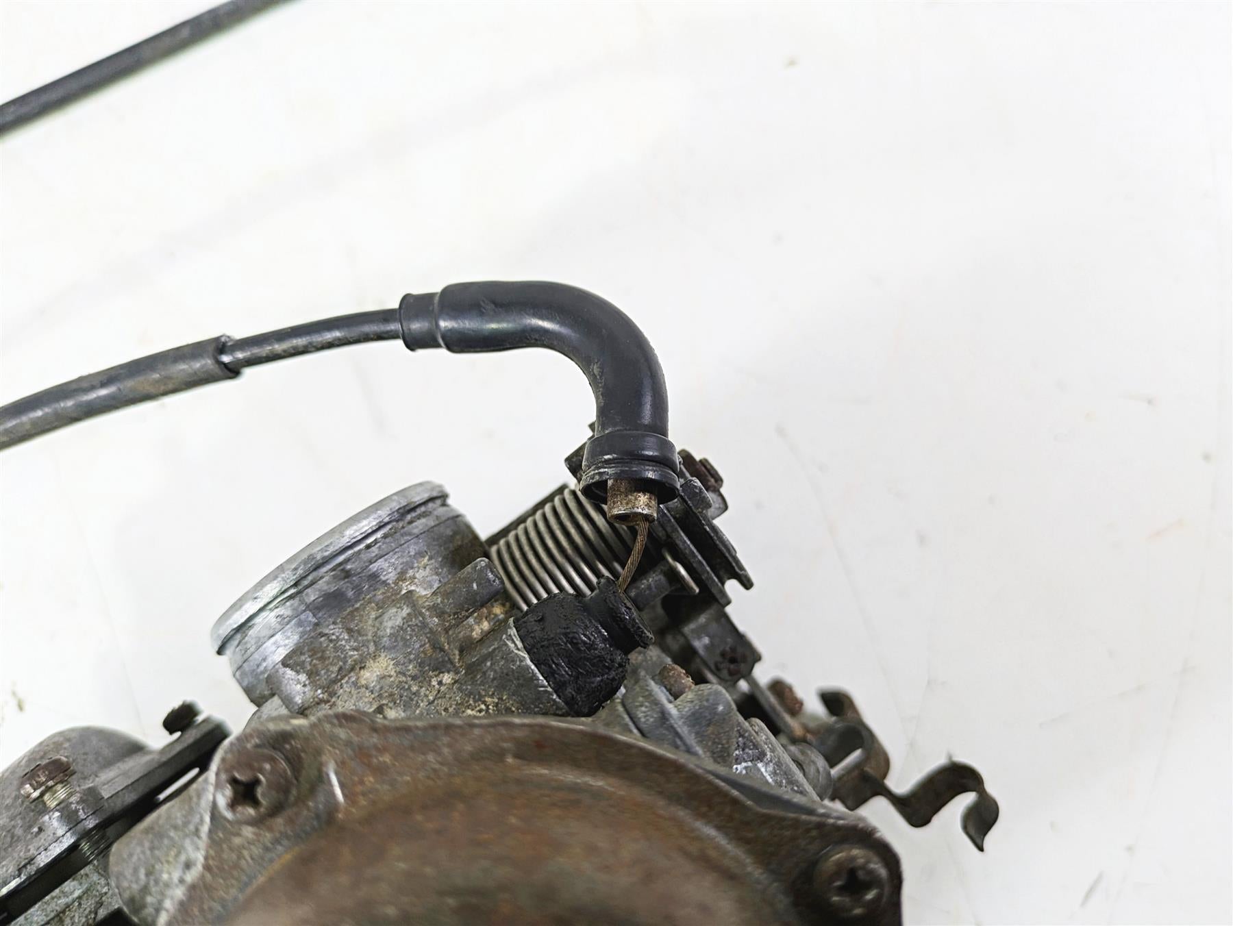 2002 Honda VT1100 Shadow Sabre Carburetor Carb - Read 16100-MAA-L00 {{ shop.shopifyCountryName }} - Mototech271