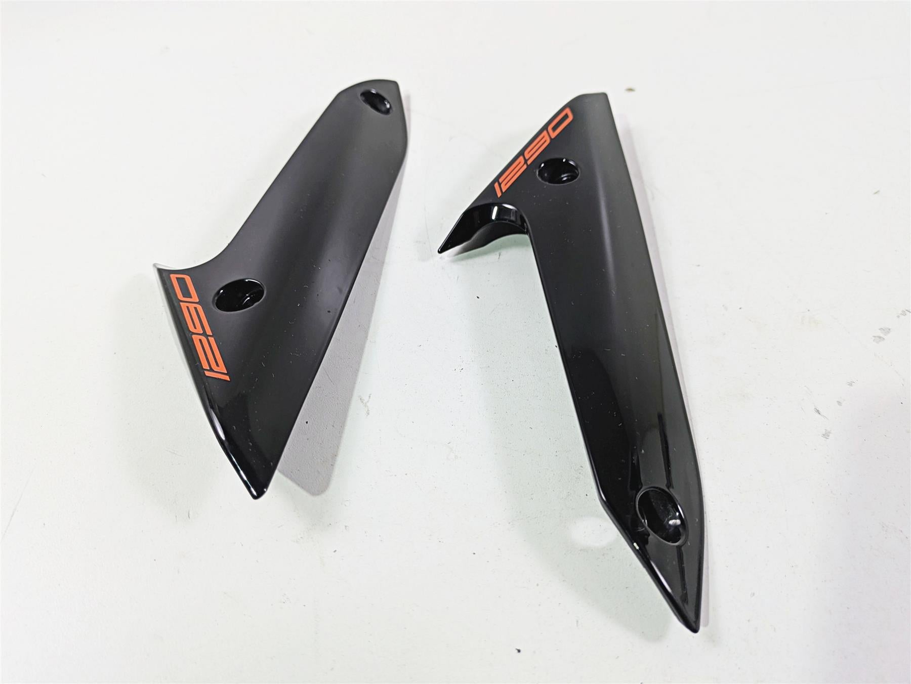 2018 KTM 1290 Super Duke R Rear Side Fairing Cover Cowl Set 61608041000 {{ shop.shopifyCountryName }} - Mototech271