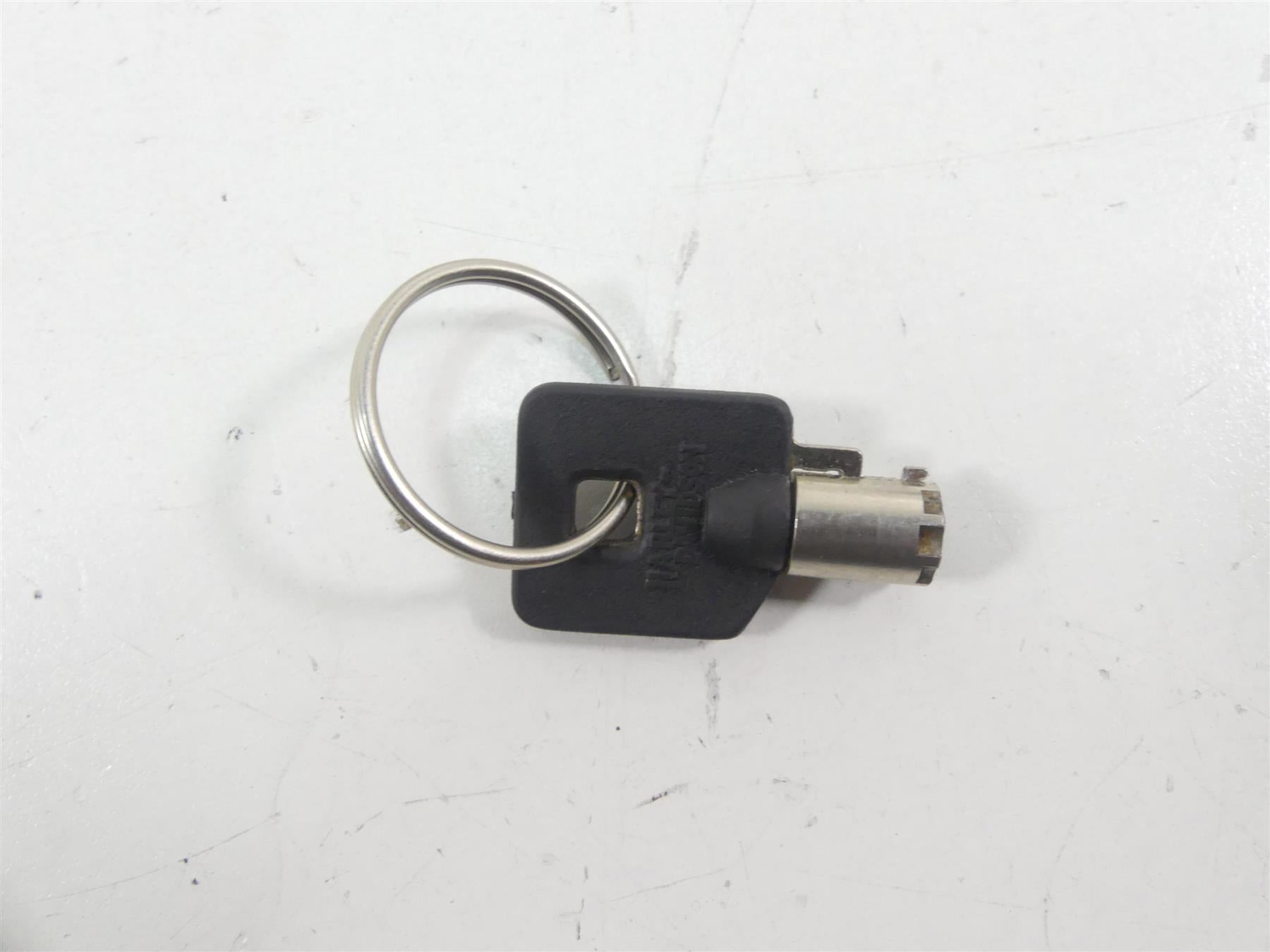 2005 Harley Touring CVO FLHTC SE Electra Glide Ignition Switch Key Set 71640-99 {{ shop.shopifyCountryName }} - Mototech271