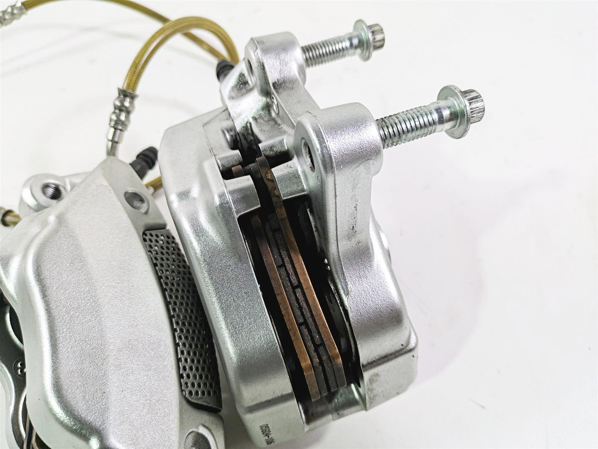 2006 Harley VRSCR Street V-Rod Front Brake Caliper Set Silver 44505-06A 44506-06 {{ shop.shopifyCountryName }} - Mototech271