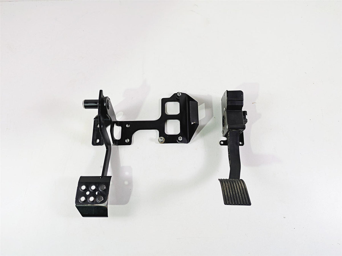 2019 Polaris RZR XP 1000 Highlifter Brake & Accelerate Pedal Set 1019105 1027413 {{ shop.shopifyCountryName }} - Mototech271